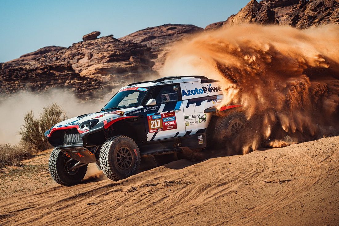 #217 X-raid Mini JCW Team Mini John Cooper Works Rally Plus: Krzysztof Hołowczyc, Łukasz Kurzeja