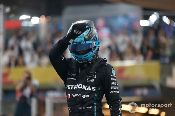 George Russell, Mercedes-AMG, 3ª posición, en Parc Ferme