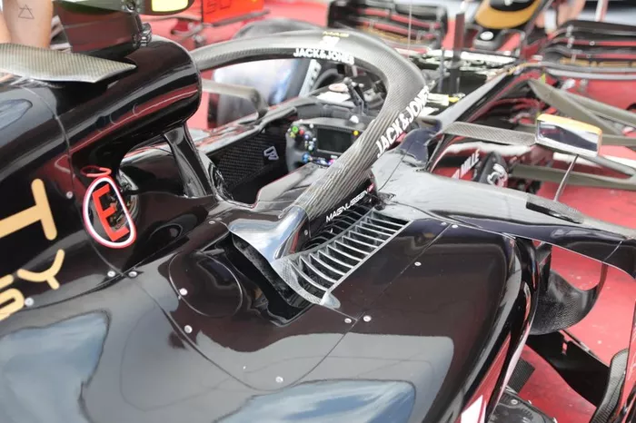 Haas F1 Team VF-19