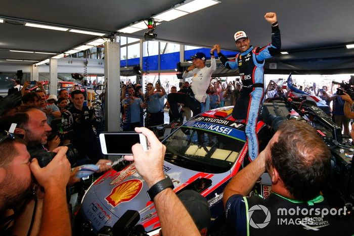 Ganador Dani Sordo, Carlos del Barrio, Hyundai Motorsport Hyundai i20 Coupe WRC