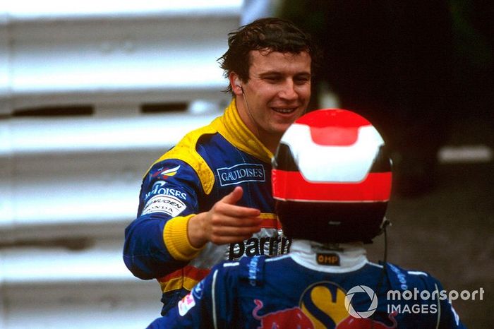 Le vainqueur Olivier Panis, Ligier, et le troisième Johnny Herbert, Sauber