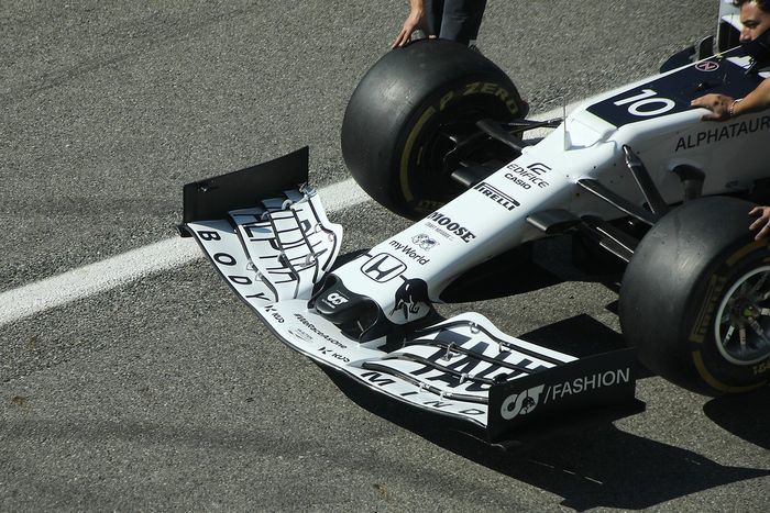 El alerón delantero del AlphaTauri AT01