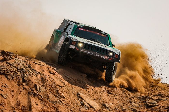 #355 Yazeed Racing Hummer: Alabdalali Saleh, Mohammed Alnaim