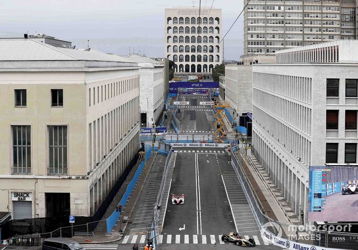 Jean-Eric Vergne, DS Techeetah, DS E-Tense FE21,. Nico Muller, Dragon Penske Autosport, Penske EV-5