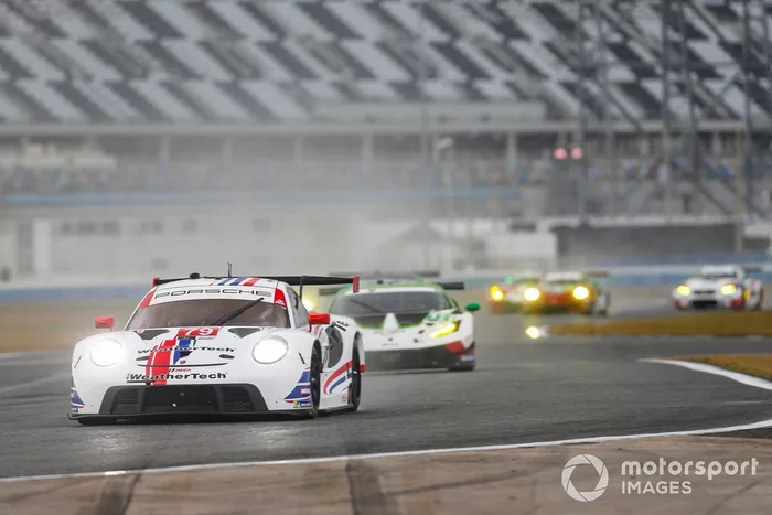 #79 WeatherTech Racing Porsche 911 RSR - 19, GTLM: Cooper MacNeil, Gianmaria Bruni, Richard Lietz, Kevin Estre