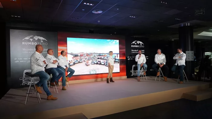 Presentación del equipo RumboZero Mercedes-Benz, Dakar Classic 2022