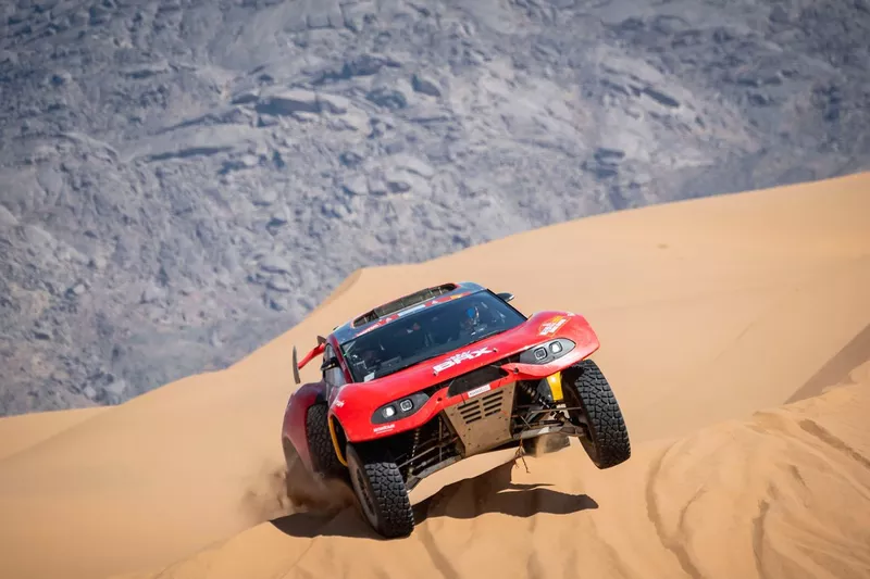 #211 Bahrain Raid Xtreme Prodrive: Sebastien Loeb, Fabian Lurquin