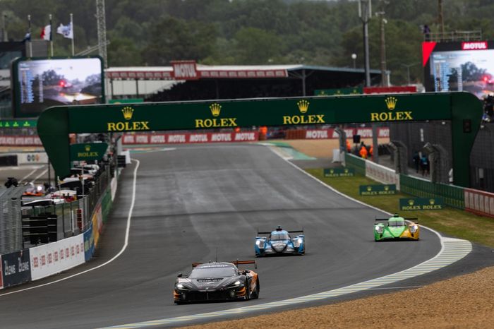  #95 United Autosports McLaren 720S LMGT3 Evo: Hiroshi Hamaguchi, Nicolas Pino, Marino Sato