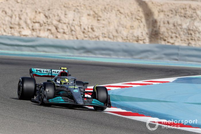 Sir Lewis Hamilton, Mercedes W13