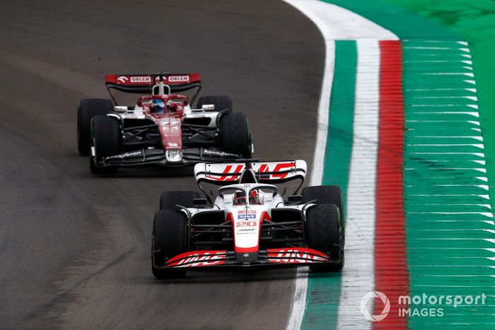 Kevin Magnussen, Haas VF-22, Valtteri Bottas, Alfa Romeo C42