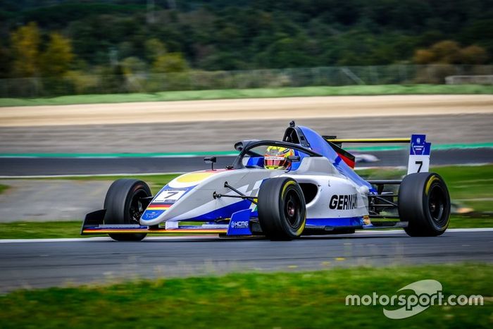 #7 DEU Niklas Krütten, KCMG F4 DMSB