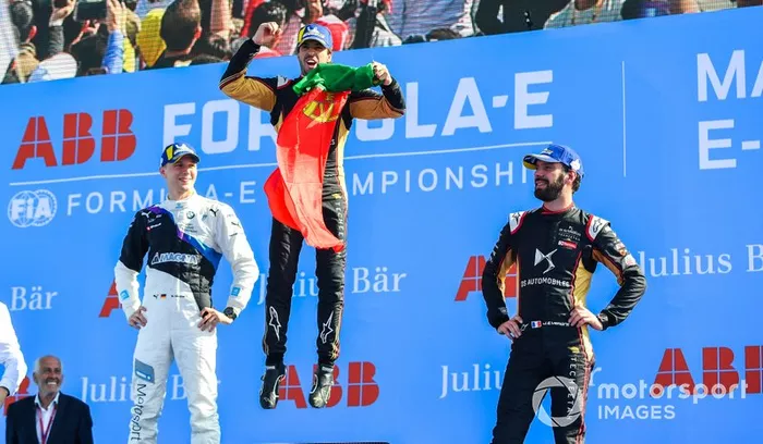 Podio: ganador Antonio Felix da Costa, DS Techeetah, DS E-Tense FE20, segundo lugar, Maximilian Günther, BMW I Andretti Motorsports, y tercer lugar Jean-Eric Vergne, DS Techeetah, DS E-Tense FE20