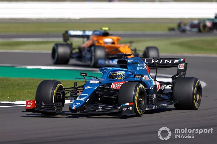 Fernando Alonso, Alpine A521, Lando Norris, McLaren MCL35M