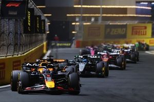 Oscar Piastri, McLaren, Max Verstappen, Red Bull Racing, George Russell, Mercedes