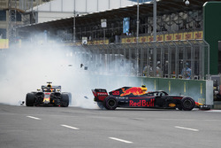 Max Verstappen en Daniel Ricciardo, Red Bull Racing RB14 crash