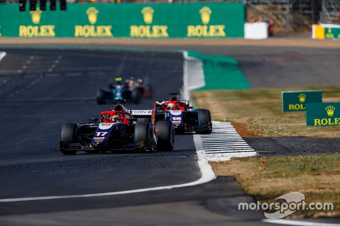 Santino Ferrucci, Trident