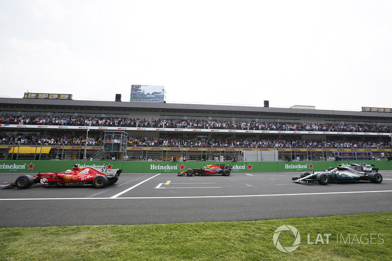 Sebastian Vettel, Ferrari SF70H, Max Verstappen, Red Bull Racing RB13, Lewis Hamilton, Mercedes AMG F1 W08