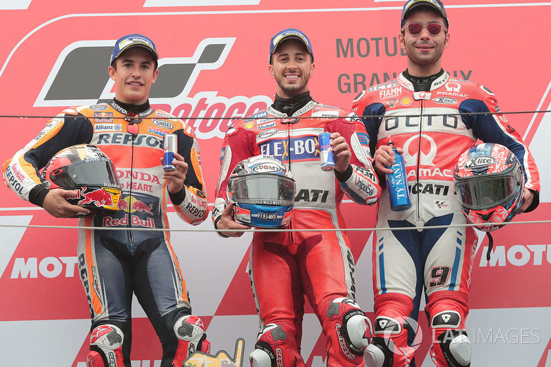 Podium: ganador, Andrea Dovizioso, Ducati Team, segundo, Marc Marquez, Repsol Honda Team, tercero, D