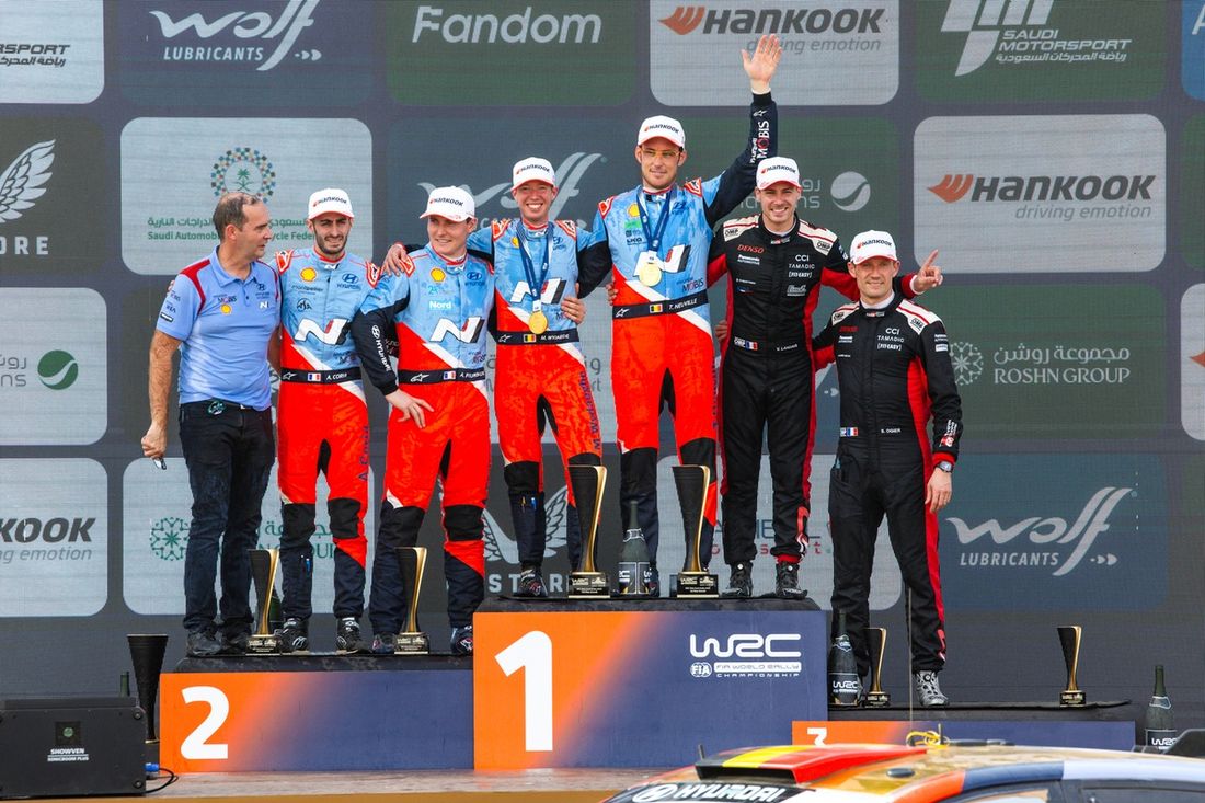 Adrien Fourmaux, Alexandre Coria, Hyundai World Rally Team Hyundai i20 N Rally1, Thierry Neuville, Martijn Wydaeghe, Hyundai World Rally Team Hyundai i20 N Rally1, Sébastien Ogier, Vincent Landais, Toyota Gazoo Racing WRT Toyota GR Yaris Rally1.