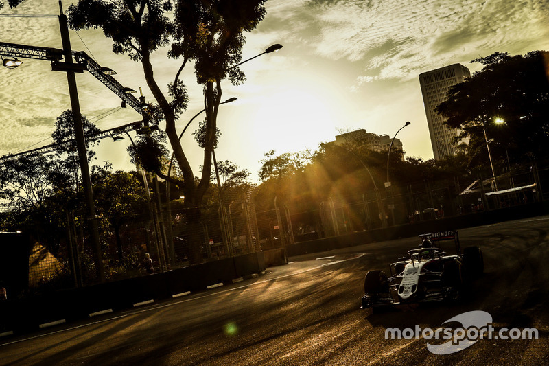 Nico Hulkenberg, Sahara Force India F1 VJM09 con la cubierta de la cabina Halo