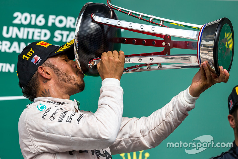 Podium: 1. Lewis Hamilton, Mercedes AMG F1