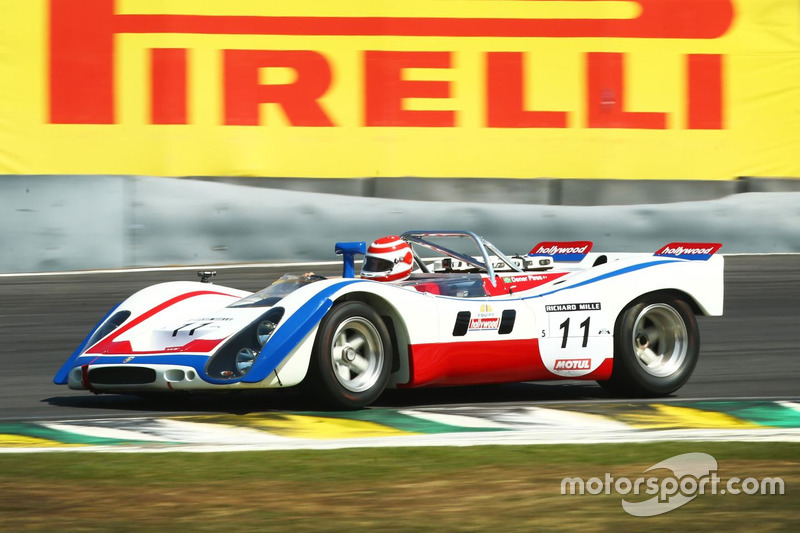 Nelson Piquet dirige Porsche 908 em Interlagos