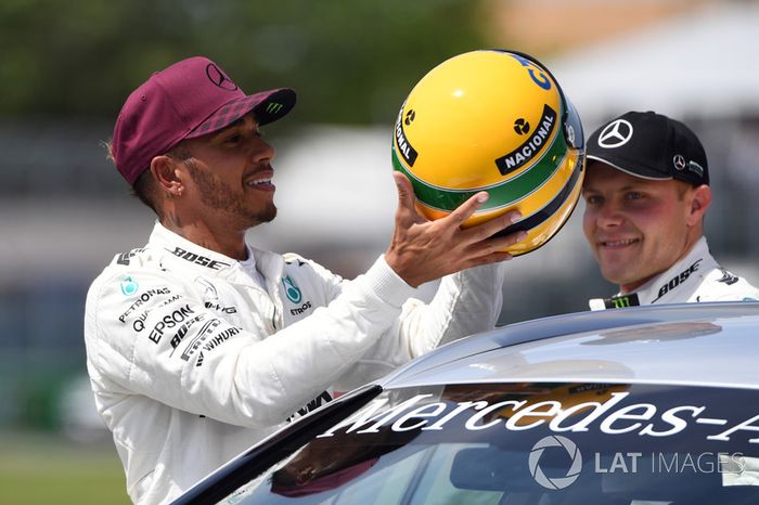 Ganador de la pole Lewis Hamilton, Mercedes AMG F1