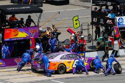 Darrell Wallace Jr., Roush Fenway Racing Ford pit stop