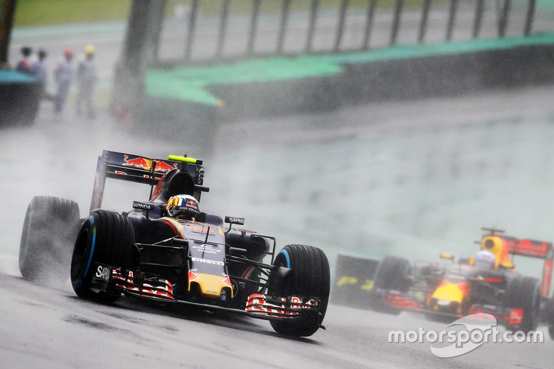 Carlos Sainz Jr., Scuderia Toro Rosso STR11