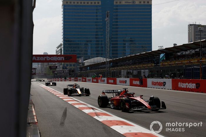 Charles Leclerc, Ferrari SF-23, Max Verstappen, Red Bull Racing RB19