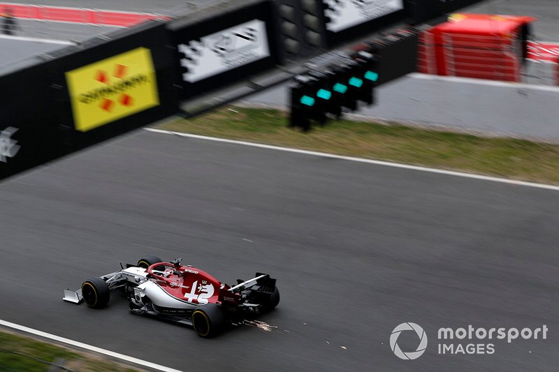 Kimi Raikkonen, Alfa Romeo Racing C38 fa scintille
