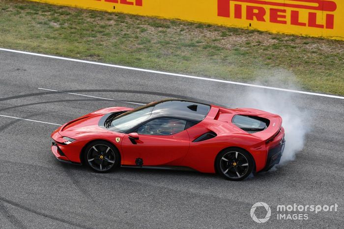 Sebastian Vettel, Ferrari, in una SF90 Stradale