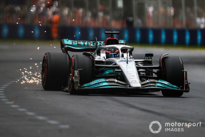 George Russell, Mercedes W13, saca chispas