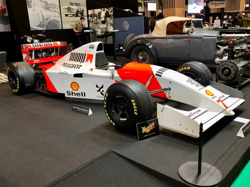 Une McLaren-Peugeot de Mika Häkkinen