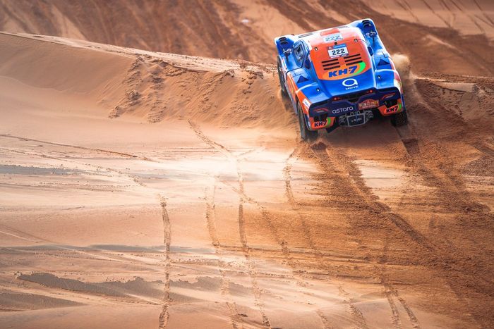 #222 Astara Team Astara: Laia Sanz, Maurizio Gerini