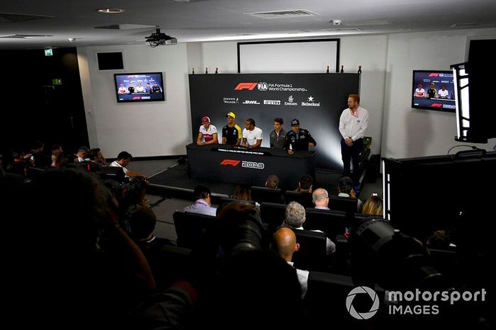 Antonio Giovinazzi, Alfa Romeo Racing, Daniel Ricciardo, Renault F1 Team, Lewis Hamilton, Mercedes AMG F1, Lando Norris, McLaren y George Russell, Williams Racing en la Conferencia de Prensa 