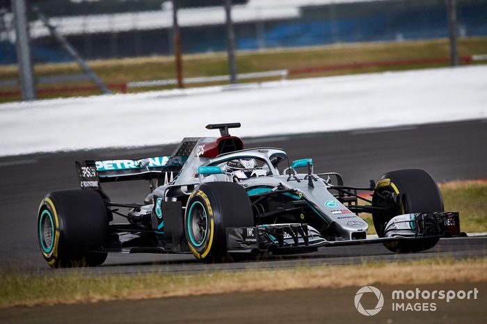 Lewis Hamilton, Mercedes W09 