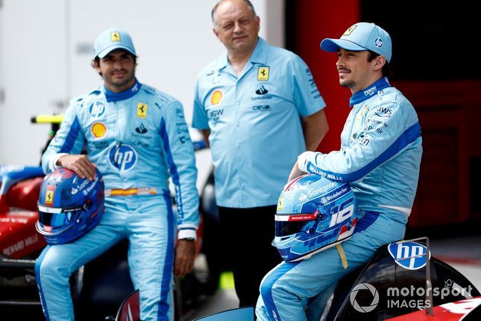 Carlos Sainz, Scuderia Ferrari, Charles Leclerc, Scuderia Ferrari, Frederic Vasseur, Team Principal y Director General, Scuderia Ferrari.