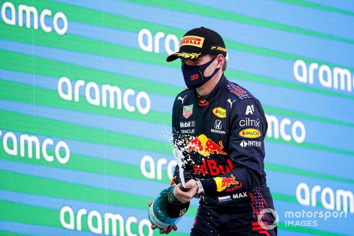 Podio: segundo lugar Max Verstappen, Red Bull Racing