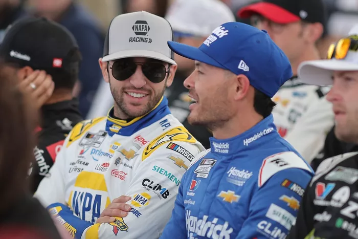 Chase Elliott, Hendrick Motorsports Chevrolet, Kyle Larson, Hendrick Motorsports Chevrolet