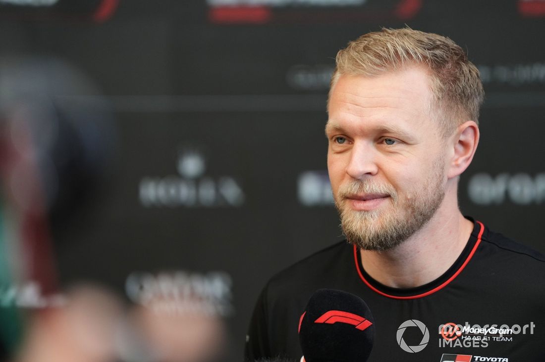 Kevin Magnussen, Haas F1 Team, habla con los medios de comunicación