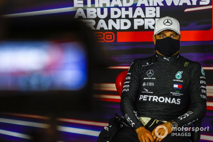 Valtteri Bottas, Mercedes-AMG F1, en la conferencia de prensa después de la carrera