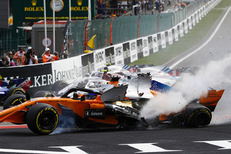Ніко Хюлькенберг, Renault Sport F1 Team R.S. 18, Фернандо Алонсо, McLaren, Шарль Леклер, Sauber C37