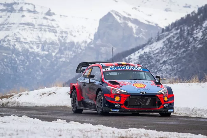 Thierry Neuville, Nicolas Gilsoul, Hyundai Motorsport Hyundai i20 Coupe WRC