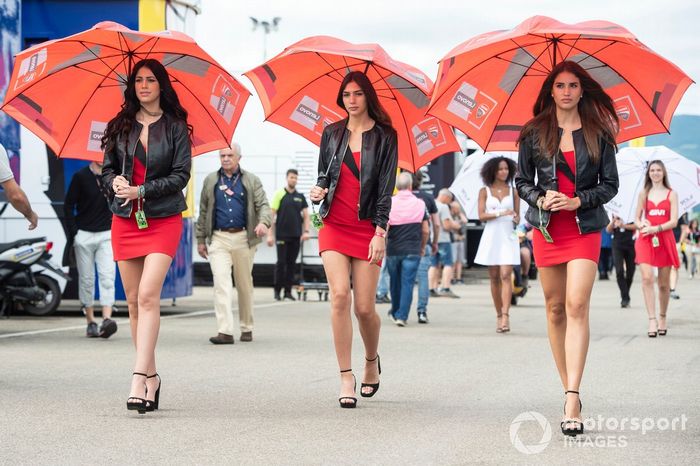 Chicas del equipo Ducati