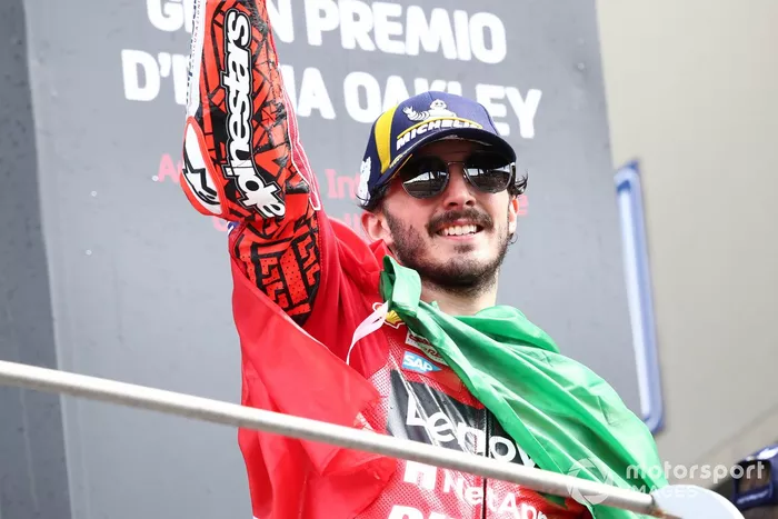Podio: Ganador de la carrera Francesco Bagnaia, equipo Ducati