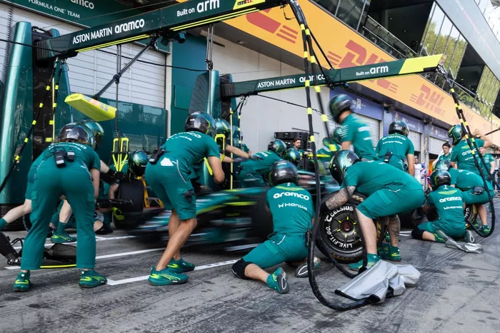Aston Martin pitstop practice