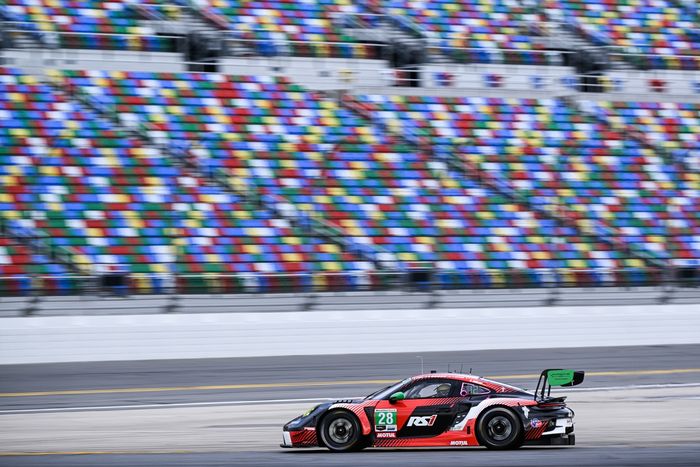 #28 RS1 Porsche 911: Eric Zitza, Jan Heylen, Dillon Machavern