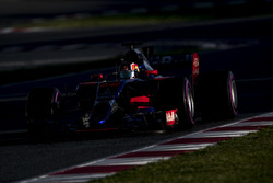 Даниил Квят, Scuderia Toro Rosso STR12
