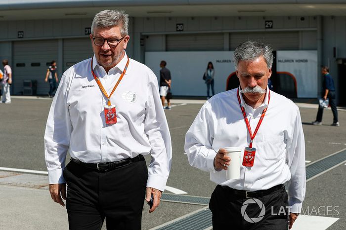 Ross Brawn y Chase Carey, F1